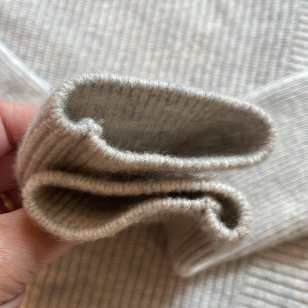 ATHLETA Wool Cashmere Turin Sweater Size Medium Light Grey Heather MSRP $178 - Picture 9 of 11